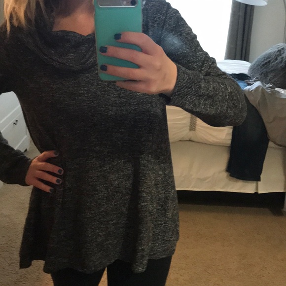 Nordstrom turtle neck sweater. Worn once - Picture 2 of 5